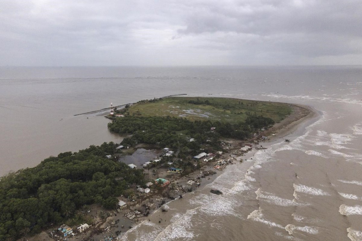 The Last Residents Of A Coastal Mexican Town Destroyed By Climate