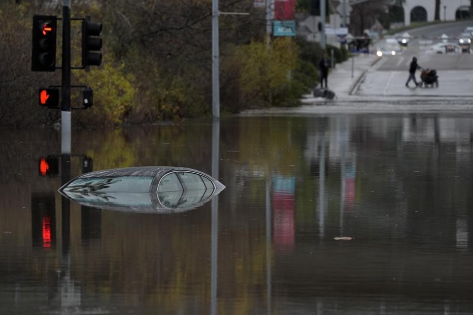 Heavy Rainfall Floods Encampment In Texas And Prompts Flood Warnings In