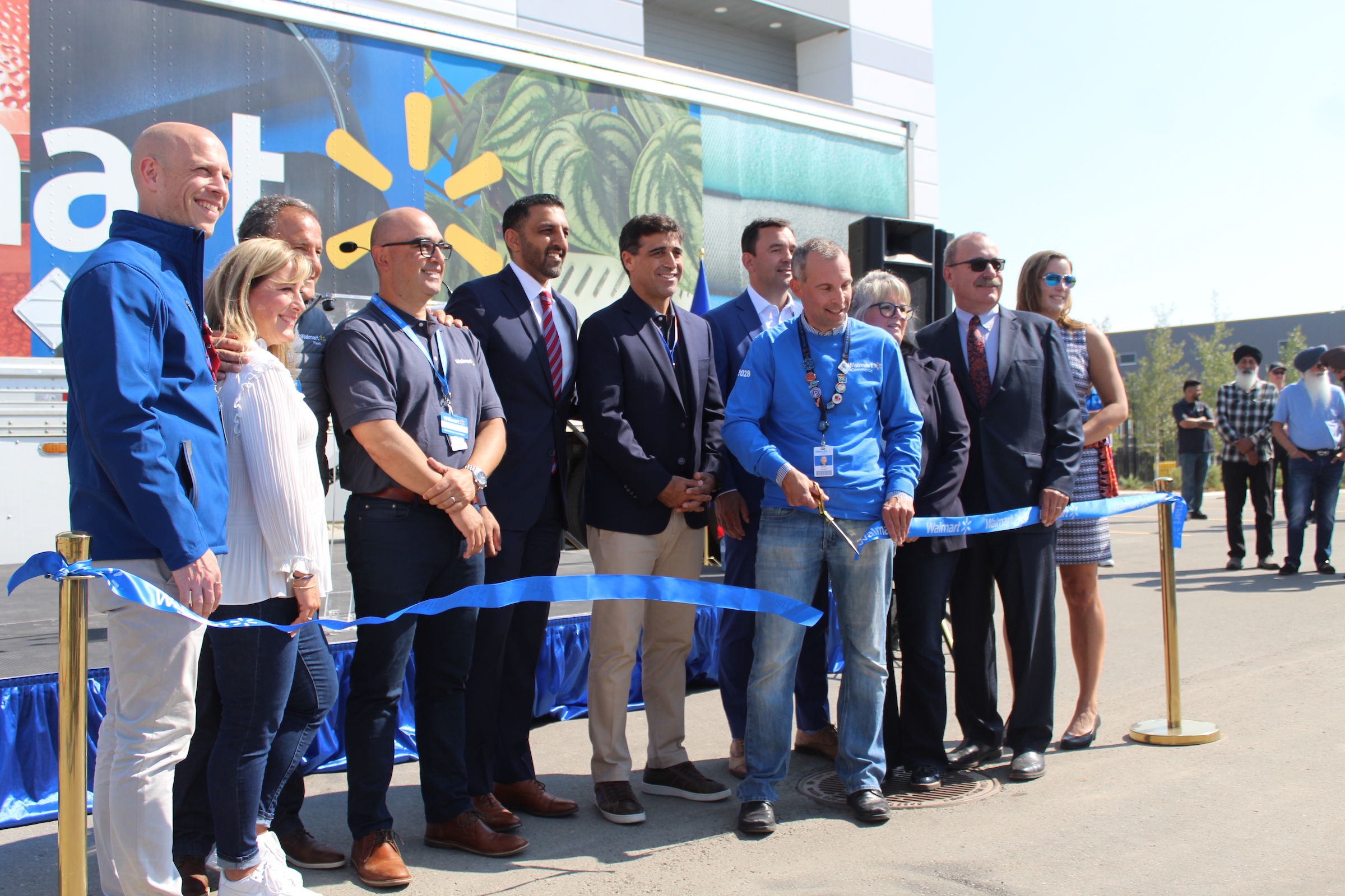 Walmart Canada opens first high-tech fulfillment centre in Western Canada  in Rocky View County, Alberta