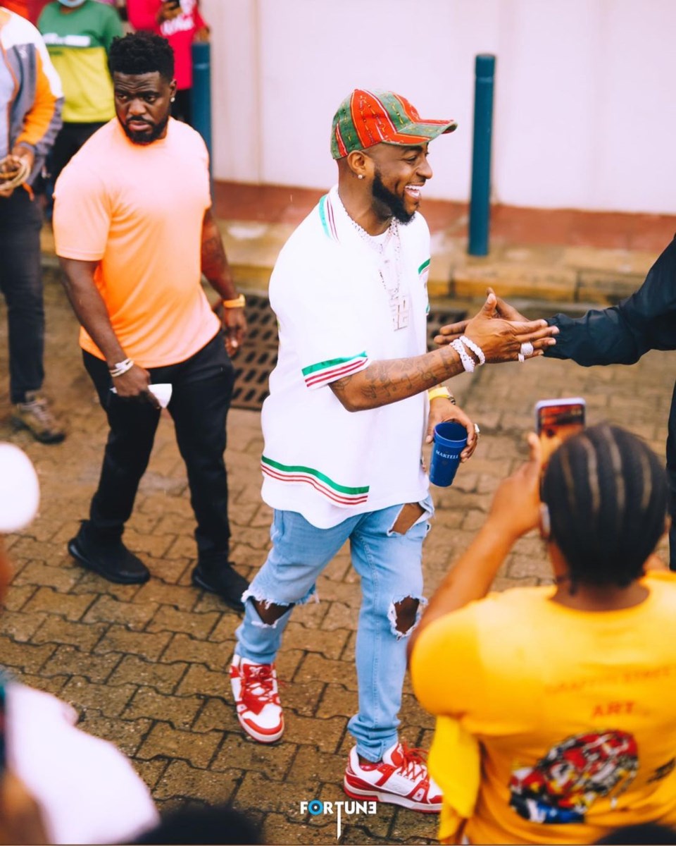 Fans Celebrate Davido's 10 Years In The Music Industry - AlimoshoToday.com