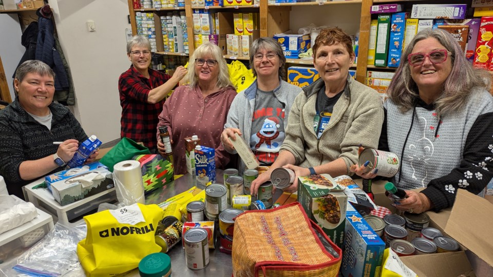 angus-food-bank-volunteers