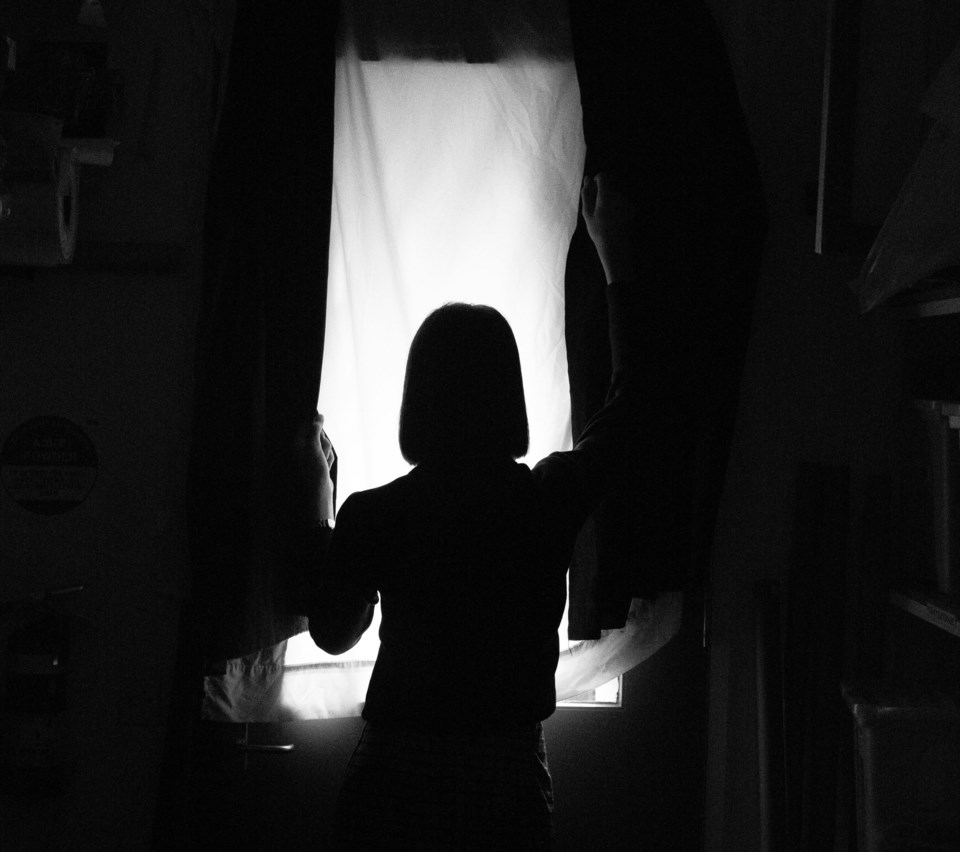 11052024silhouetteinwindowstock