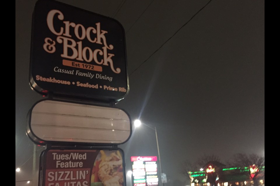 In darkness. Crock and Block Restaurant on Bayfield closed its doors for good on Sunday night.
Sue Sgambati/BarrieToday