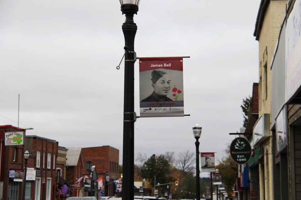 20231107-elmvale-remembrance-banners-james-bell