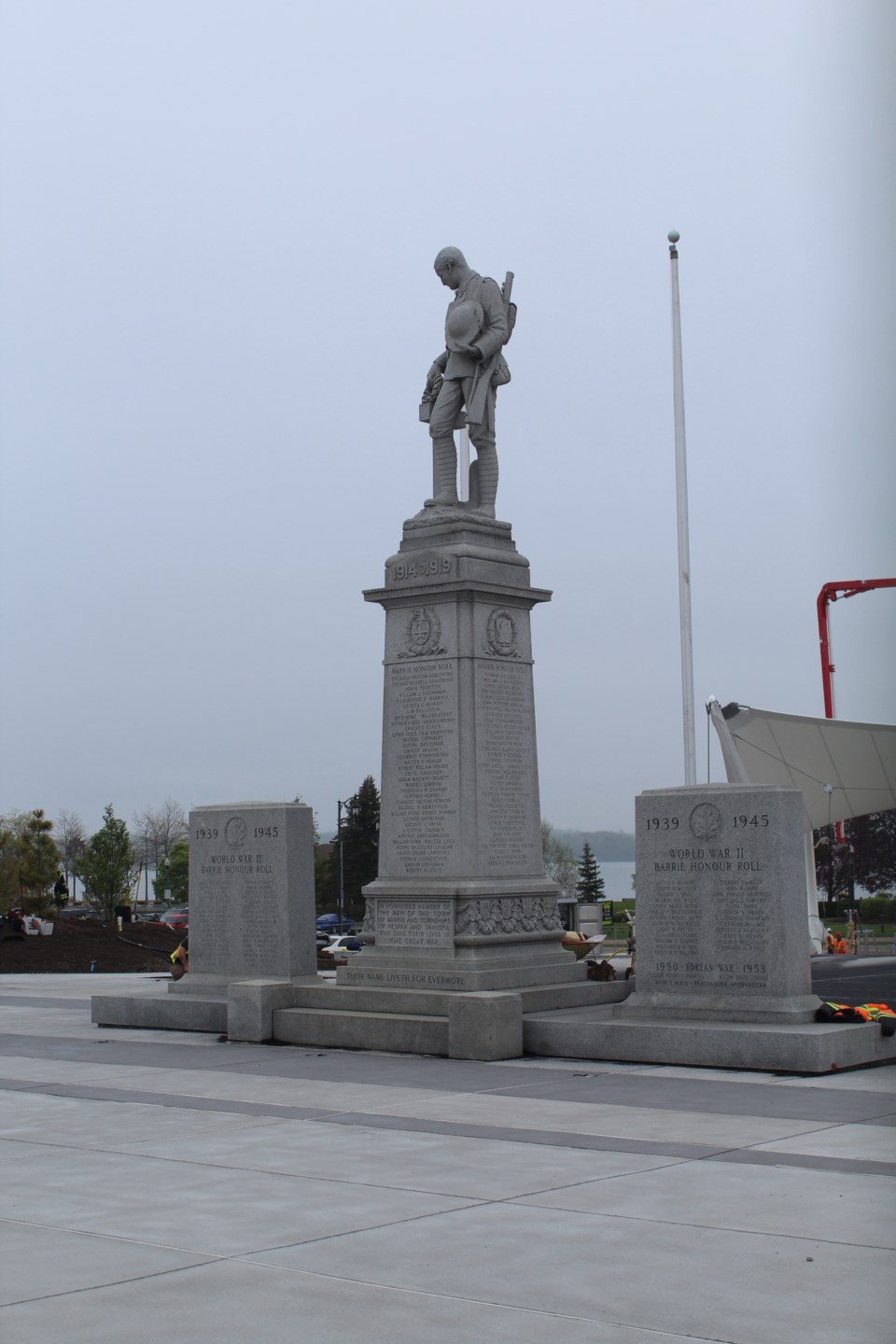 2018-05-22 Barrie cenotaph RB