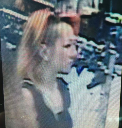 Police Looking For Alleged Shoplifters After Mens Clothing Stolen Barrie News 6103