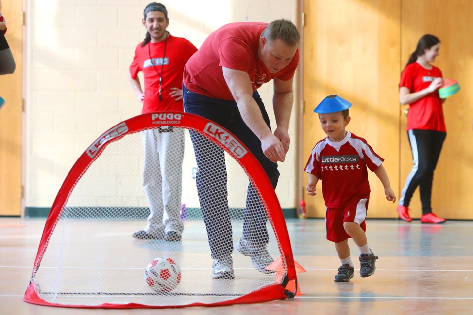 Little Kickers scores with the little ones as program introduces soccer  skills: Photo Gallery - Barrie News