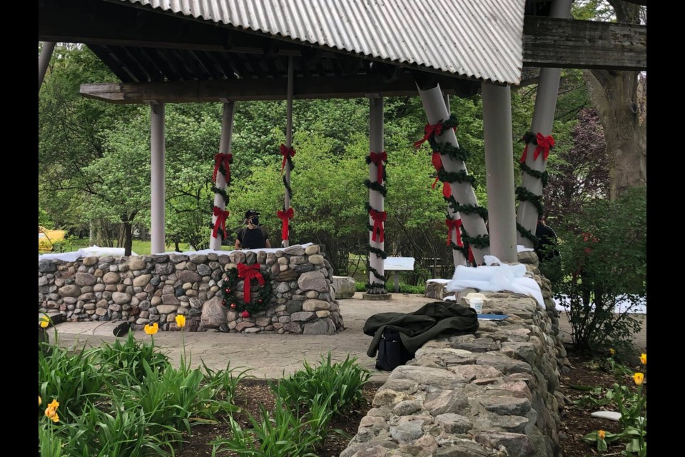 Garland wrapped around the pavilion at Sunnidale Park.