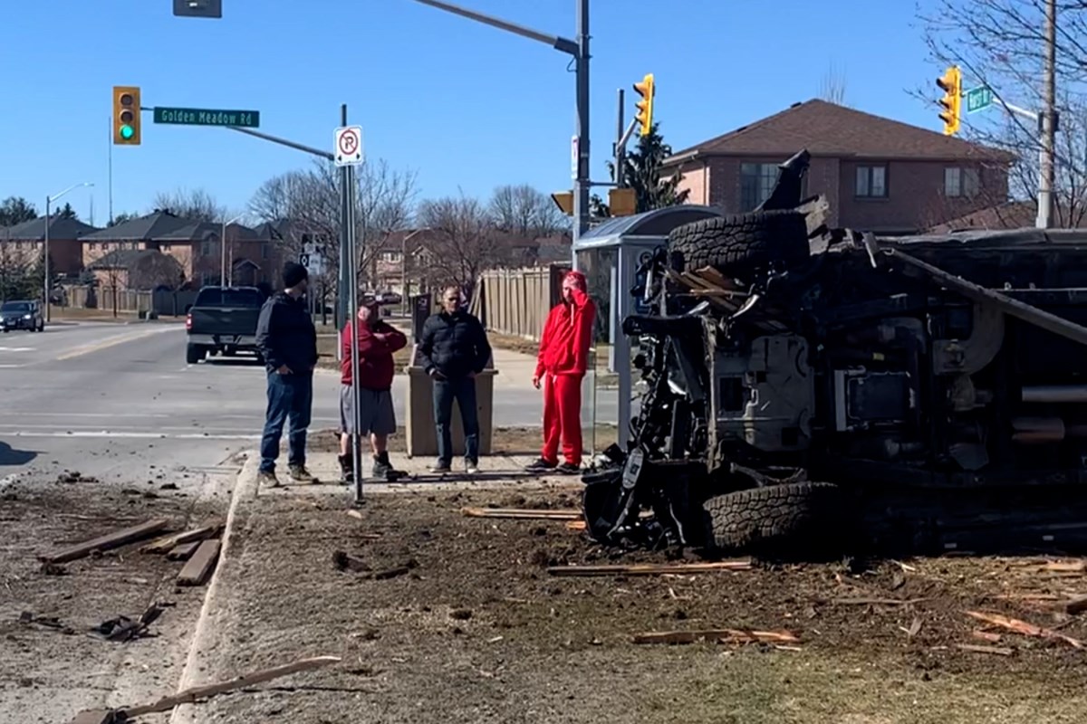 Video New Footage Surfaces Showing Crazy Weekend Crash On Hurst Dr