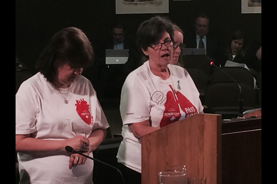 Mary Beaucage left, and Claire Stewart make a presentation to council about the need for more people in the area to become registered organ donors  