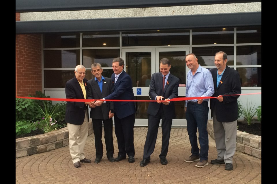 Elected officials celebrate official opening of Marshall Park Living affordable housing complex with federal and provincial investments of more than $3 million 