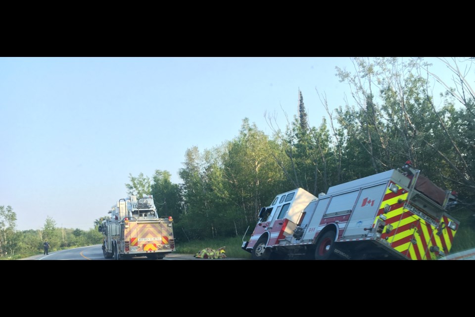 North Bay Fire Truck from Fire Station 3 makes emergency stop after mechanical failure