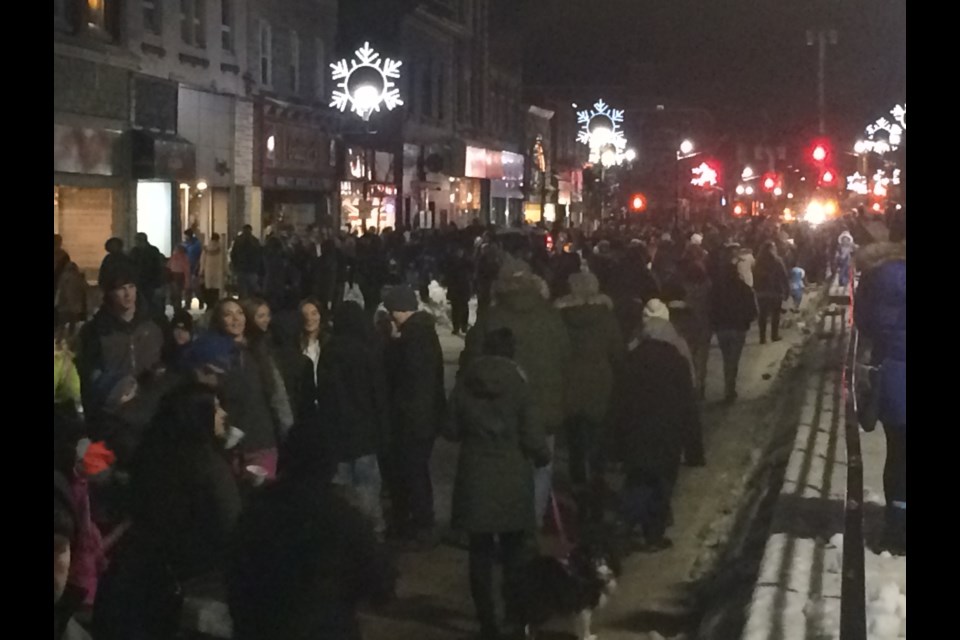 Thousands attend annual Downtown North Bay Christmas Walk 