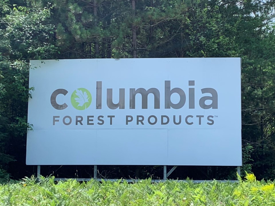 20200818 columbia forest products  entrance sign turl