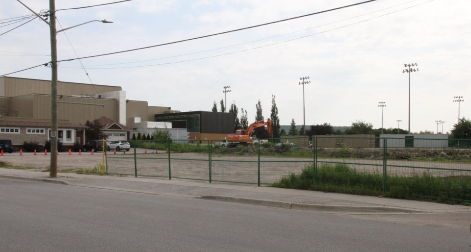 memorial gardens parking lot turl 2016