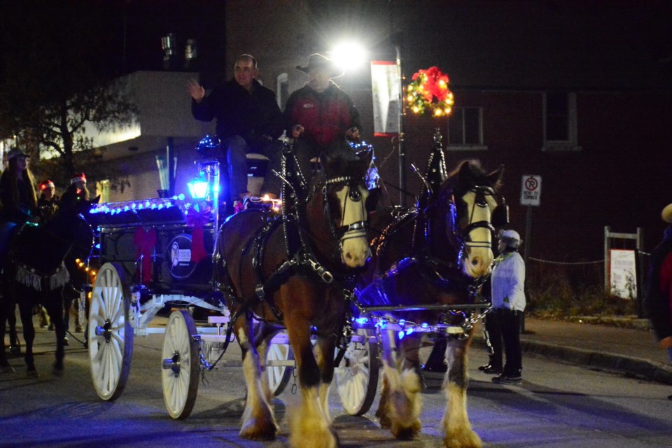 20171129 powassan parade of lights