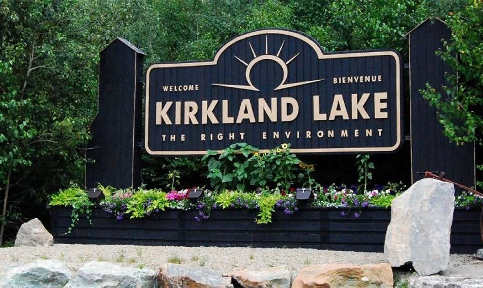 2023-kirkland_lake_town_sign