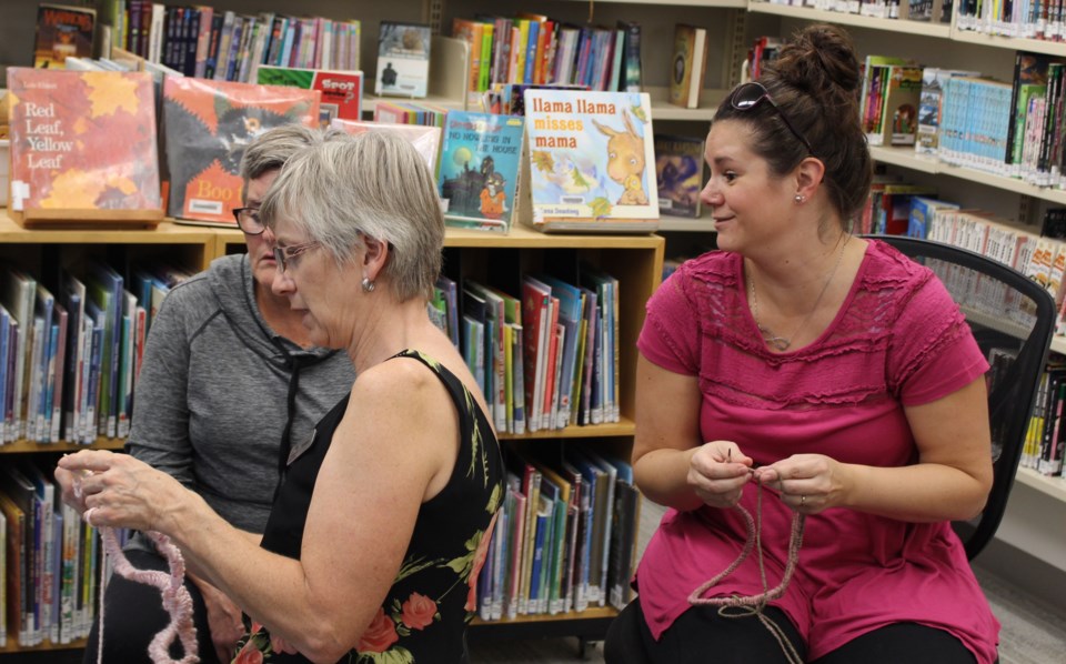 powassan library knitting