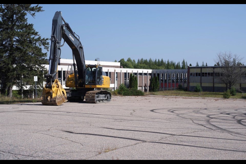 Speculation is underway on if the former Almaguin Highlands Secondary School will soon be torn down. Rumours began after a picture of an excavator on the school grounds was posted on social media in mid-September. Although a demolition permit has been issued, no demolition activity appeared to have started as of the end of September.