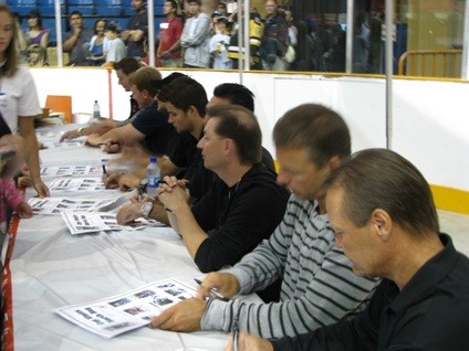 Autographs! Get your Autographs!  Local former NHLers like Philadelphia Flyers Hall of Famer Bill Barber (bottom right) sign autographed posters made up courtesy of Moyer Printing.    Up and coming Jr. and Minor Pro players signed autographs as well.  European goalie consultant Tom Hedican also signed autographs for lucky fans.  