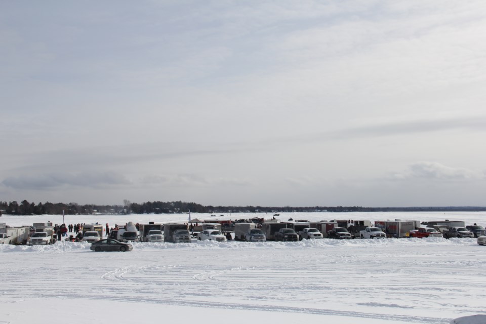 USED 20180301 8 Lake Nipissing parking lot. Photo by Brenda Turl for BayToday.