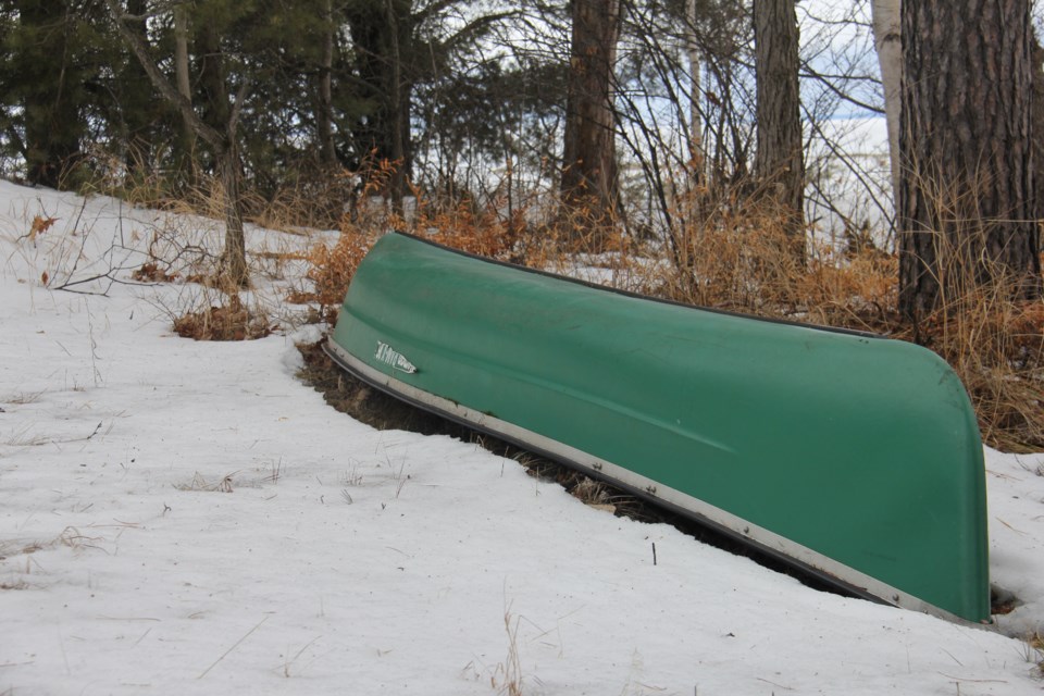 USED 20180308 6 Green canoe on the shore. Photo by Brenda Turl for BayToday.