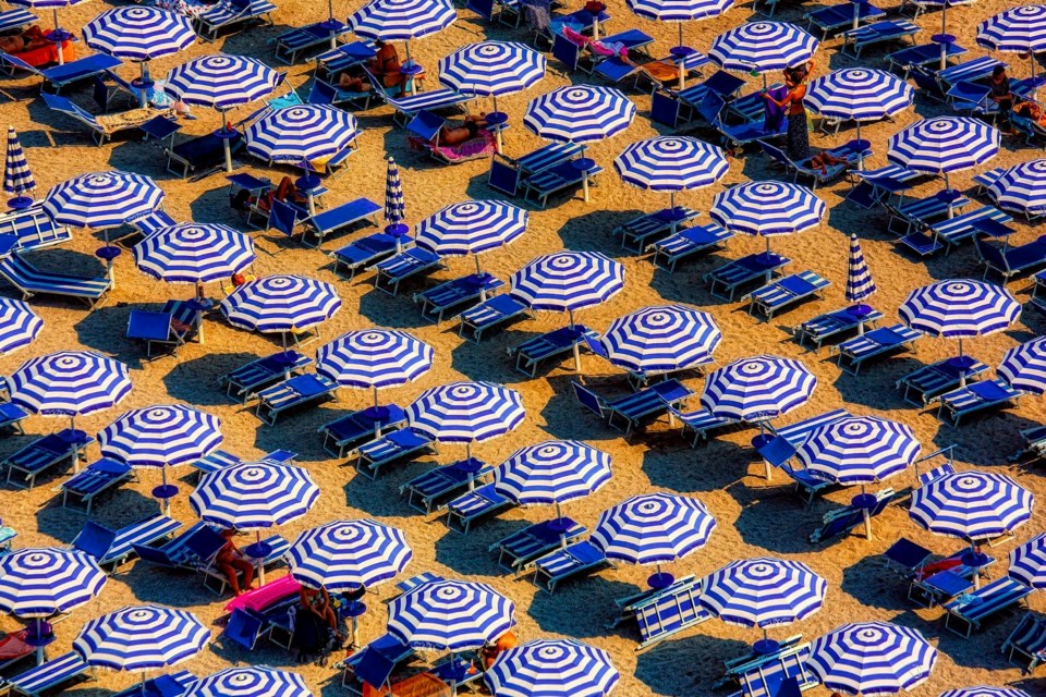 2024-07-31-beach-heat-umbrella-pexels-pixabay-459882