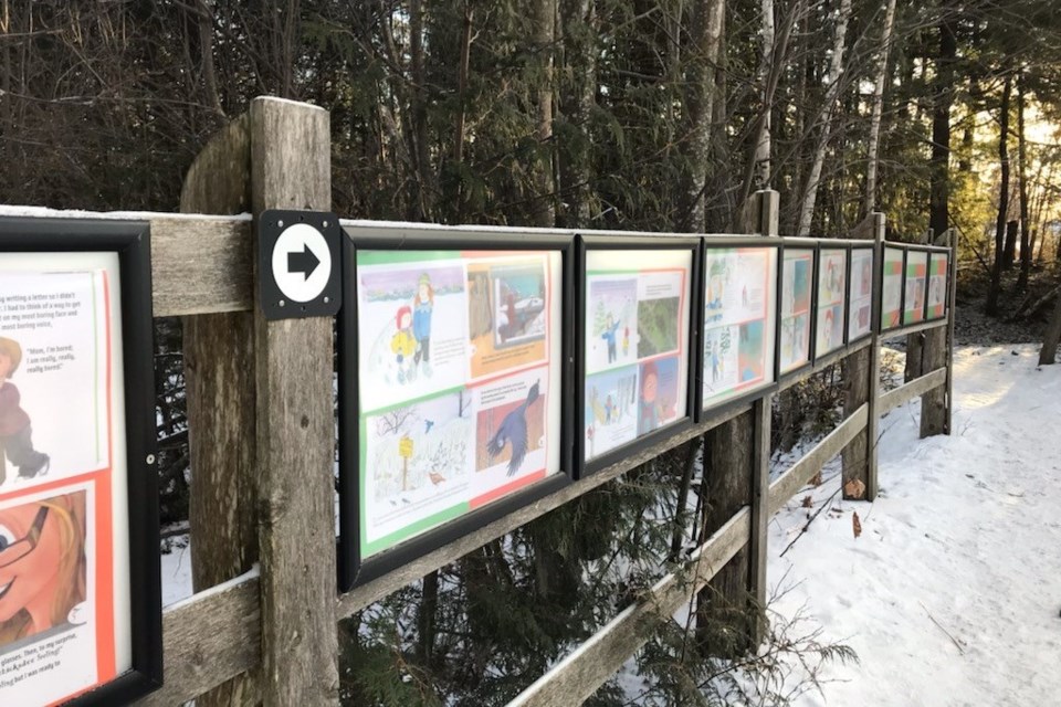 20221223-story-hike-at-laurentian-escarpment-conservation-area-trail