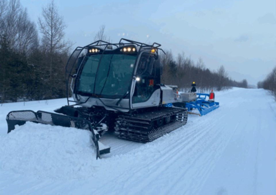 2025-north-bay-snowmobile-club-groomer