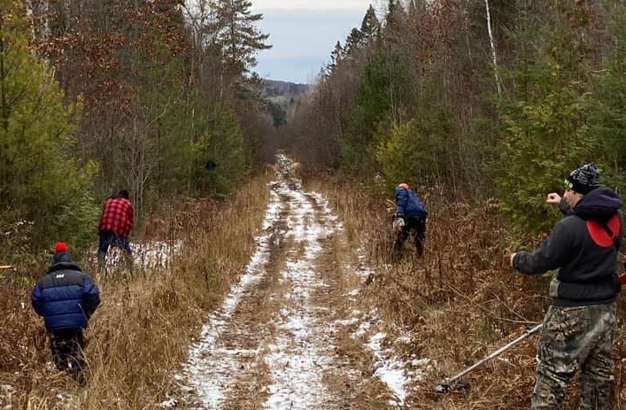 snowmobile club volunteers Nov 2021