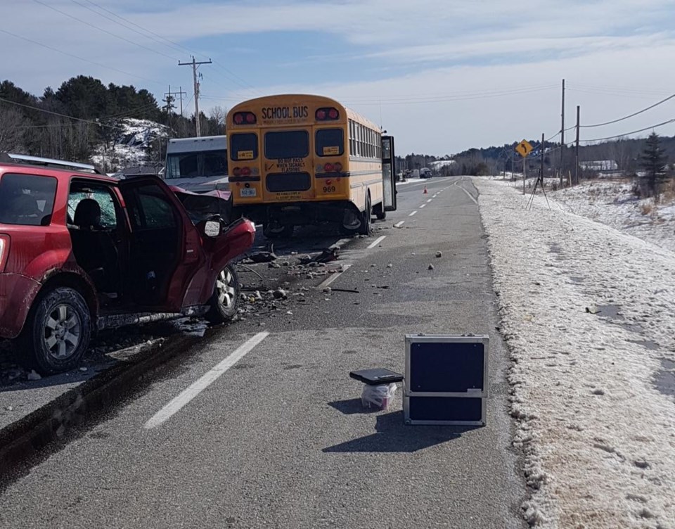 20180405  Hwy 17 near Sprague school bus