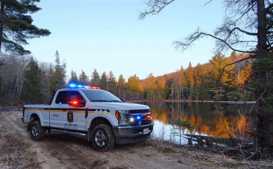 20220404 mnrf truck by lake