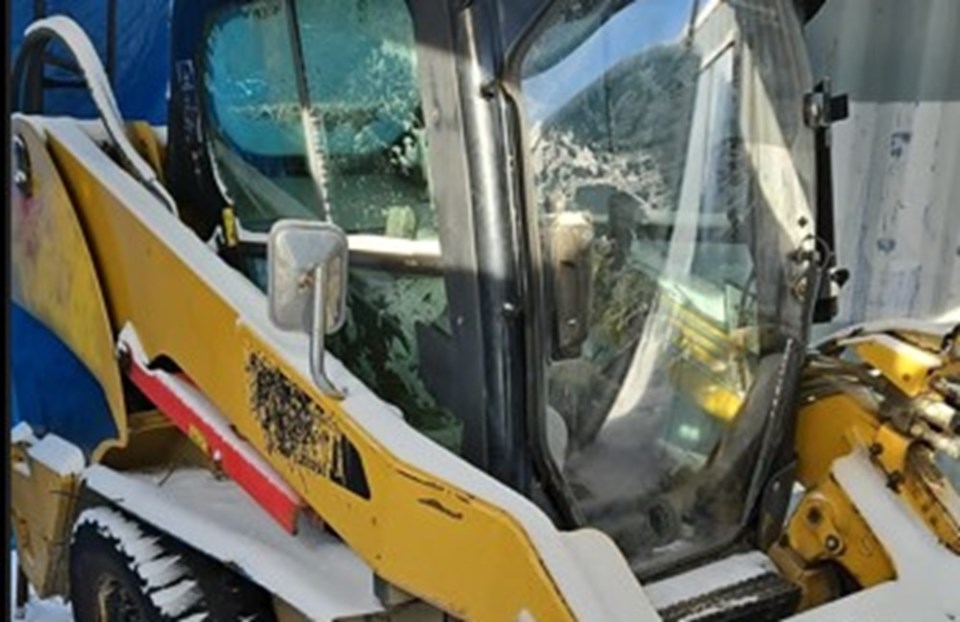 2025-a-stolen-2009-caterpillar-256c-skid-steer-cropped