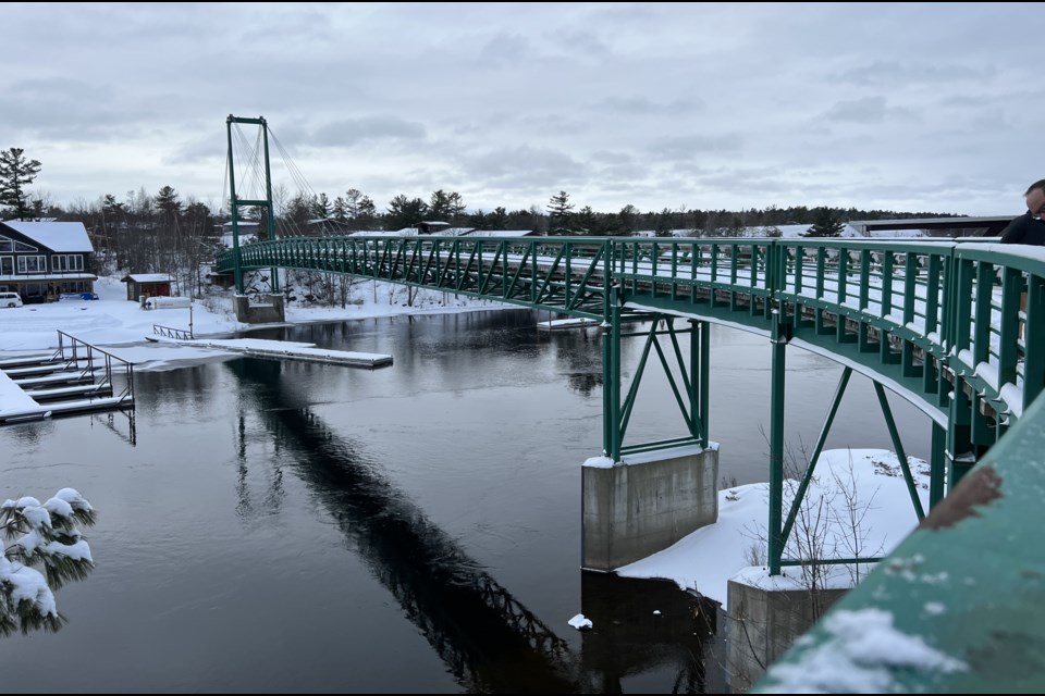 The Pickerel River bridge 