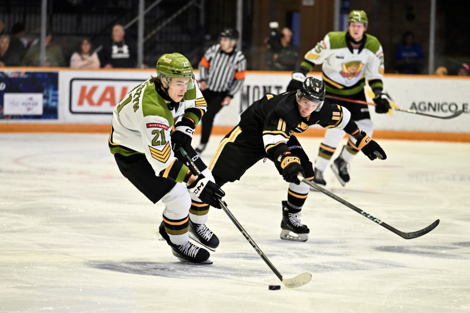 Ethan Procyszyn rushes the puck. 