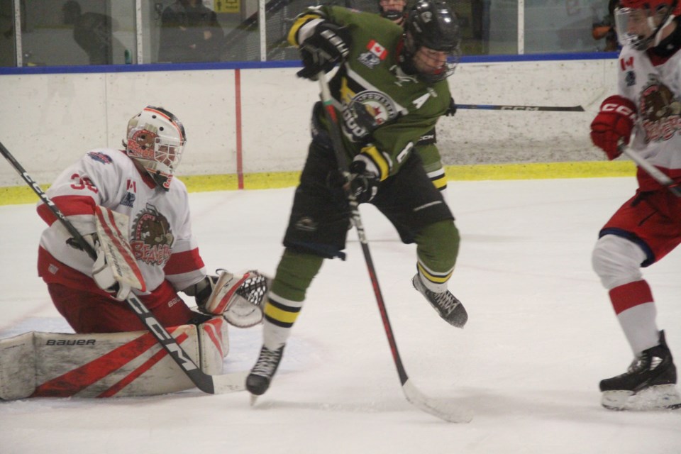 Justin Rousseau with traffic in front of Beavers goaltender Connor Dunham-Fox.  Photo by Chris Dawson/BayToday. 