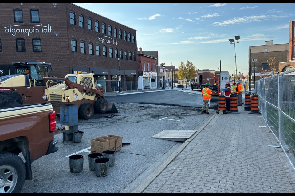 Crews put the finishing touches on Making Over Main St