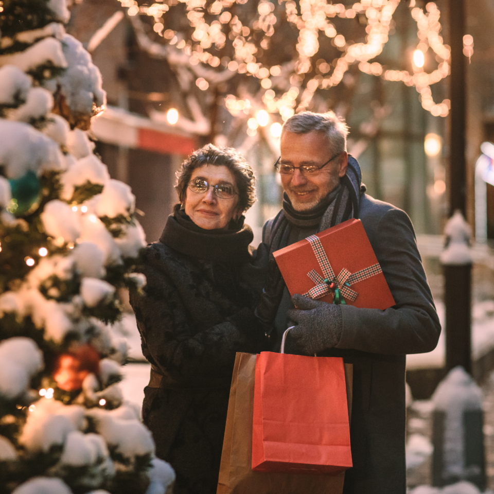 wme-couple-with-snowy-trees