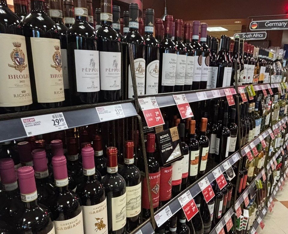 wine-shelf-gk