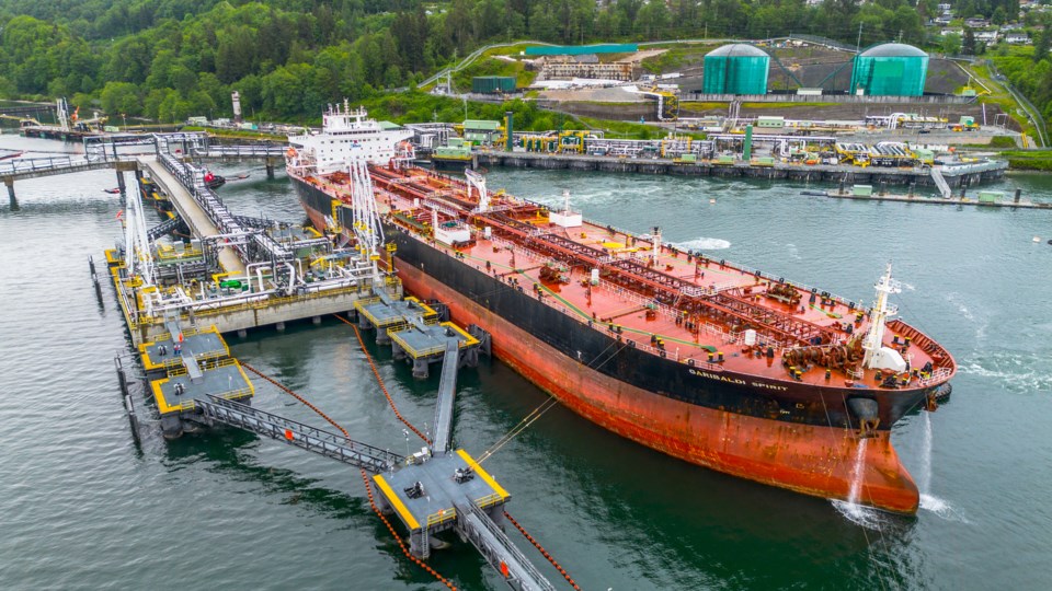 oil-tanker-westridge-marine-terminal-tmx