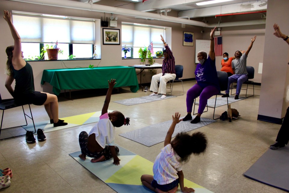 flatbush-gardens-yoga-class