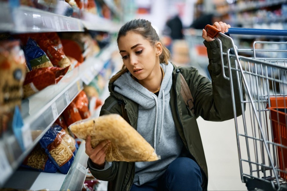 woman-shopping