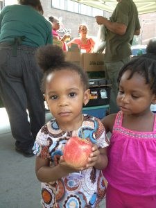 Children at Marcy Plaza Farmers Market