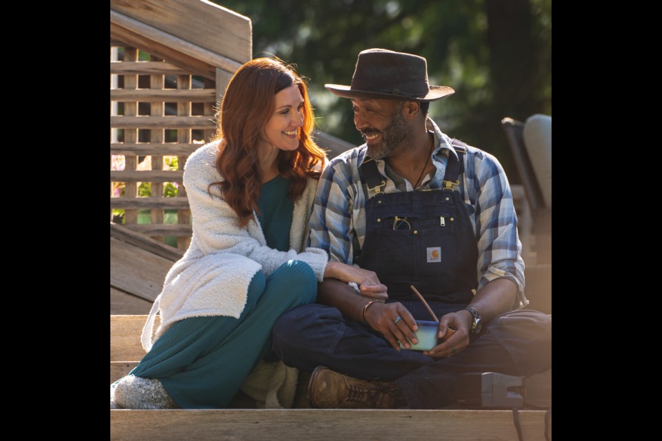 Michelle Harrison & Jesse L. Martin star in Re: Uniting.