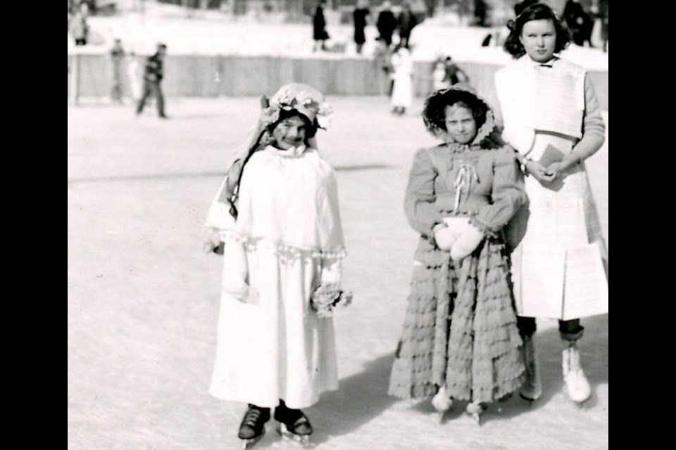 Skating parties, often with themes such as dressing in colourful costumes, were popular in the late 19th and early 20th centuries.