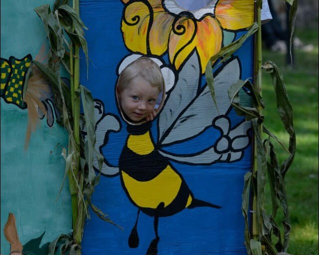 2018-09-11-beeton fair bee