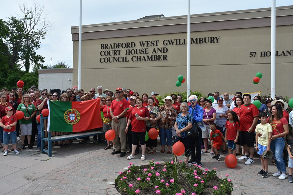 A crowd gathered at the BWG courthouse on June 10 to raise the Portuguese Flag for Portugal Week. Miriam King/Bradford Today