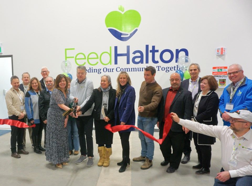 25-02-21-feedhalton