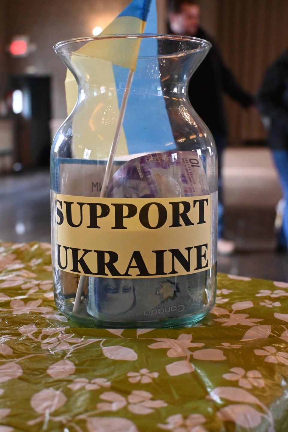 2025-02-21-ukraine-fundraiser-co-5