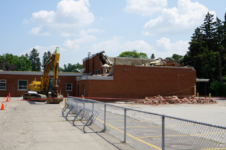 Glenview Public School roof collapses over long weekend Burlington News